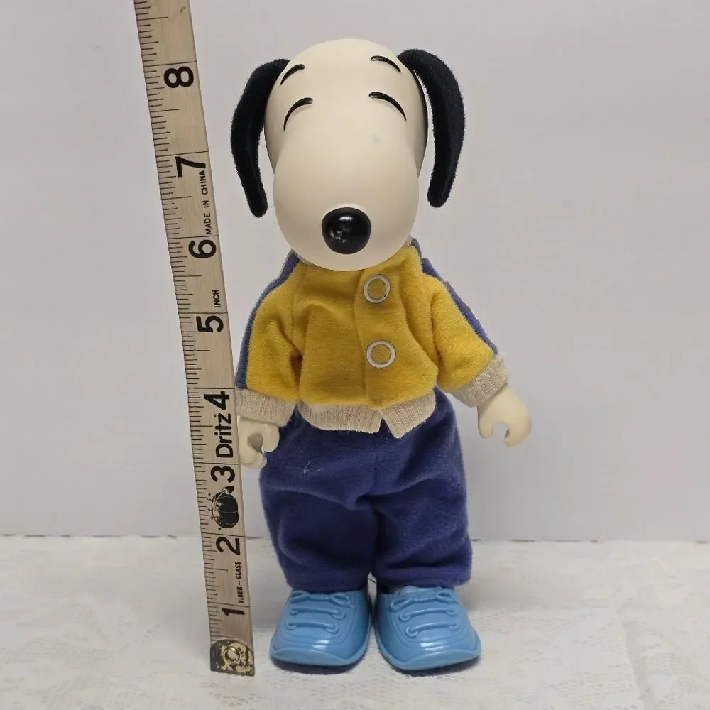 Vintage 1958, 1966 Knickerbocker Peanuts Snoopy Plastic Jointed 8” Outfit 80s